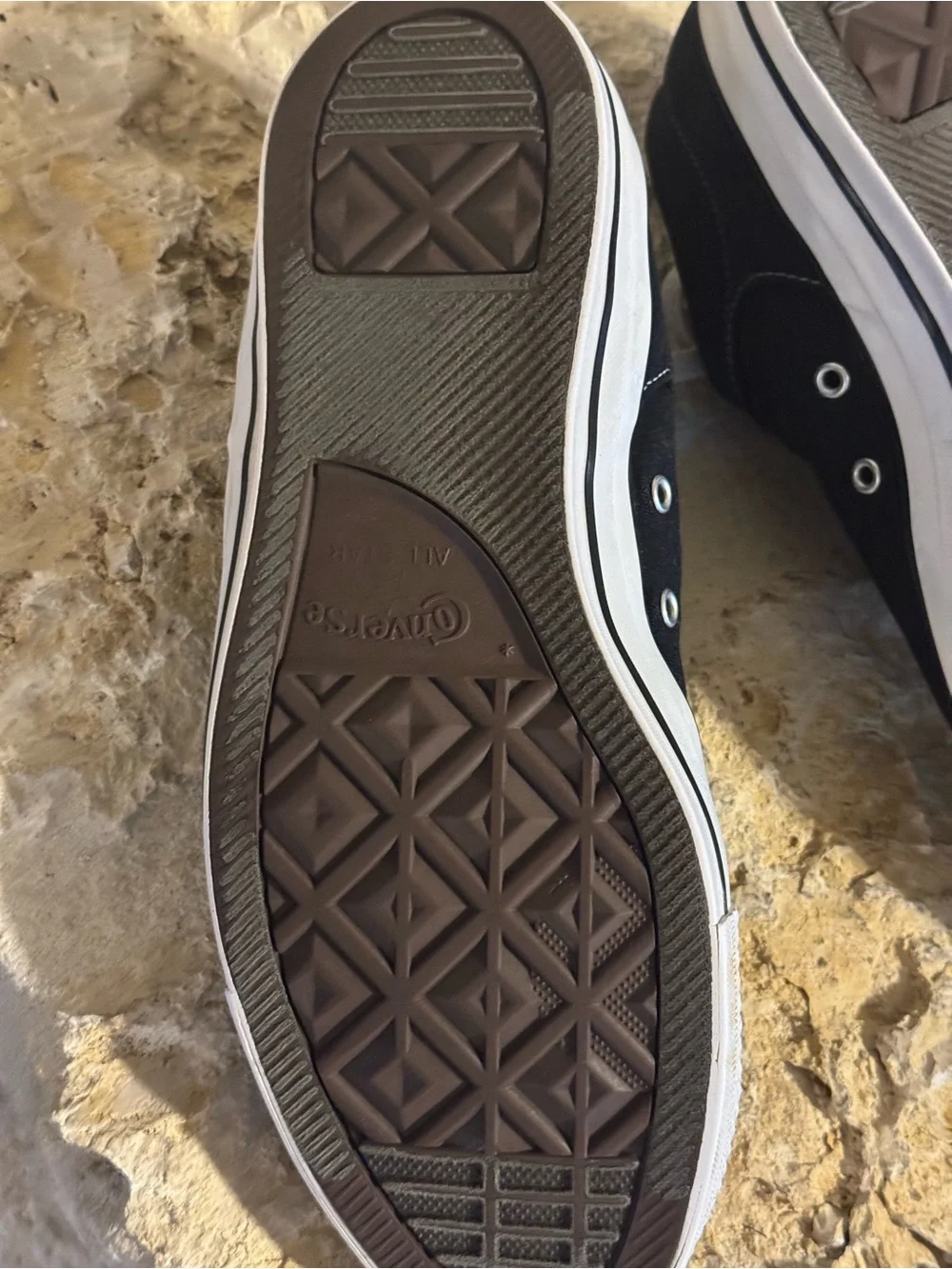 Converse classic low